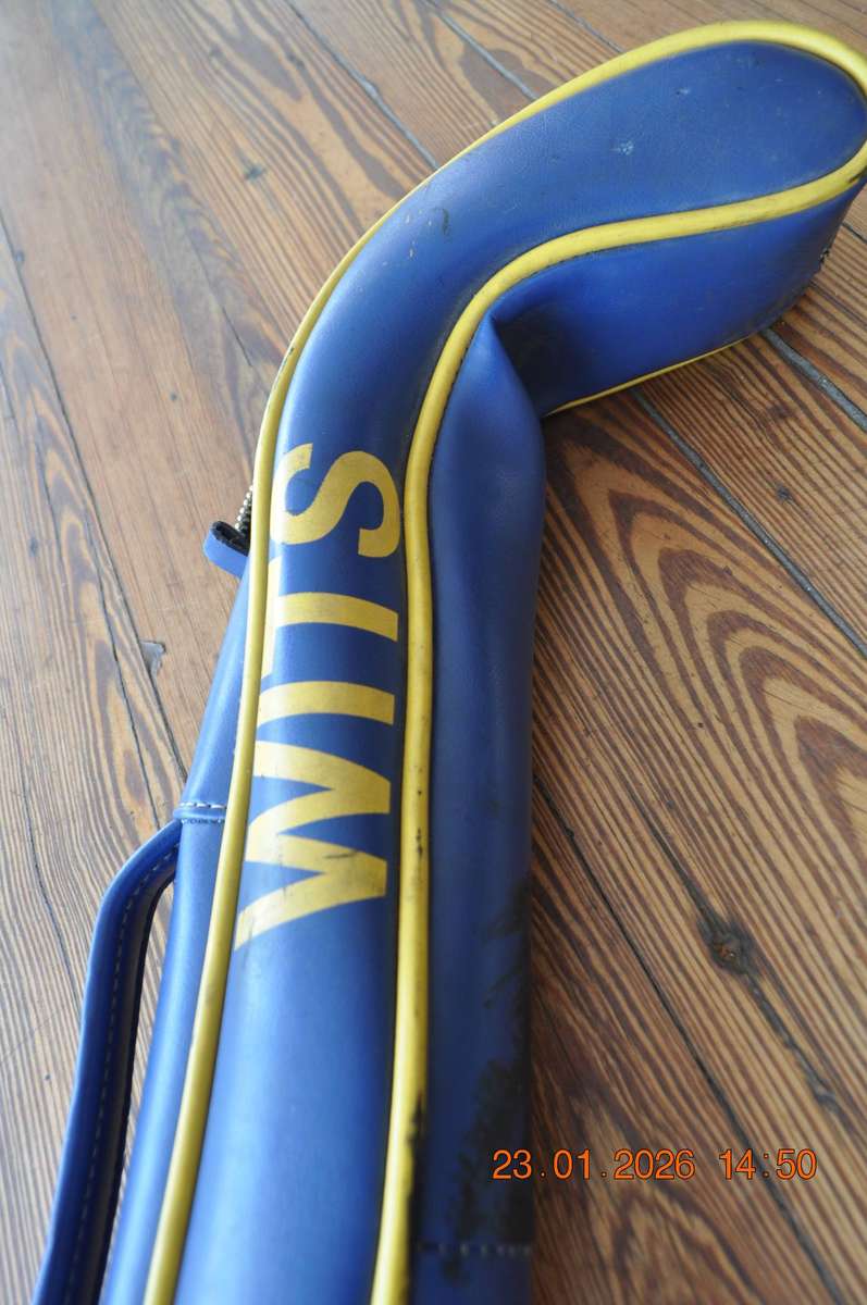 Vintage Hockey Stick in Wits Carry Bag