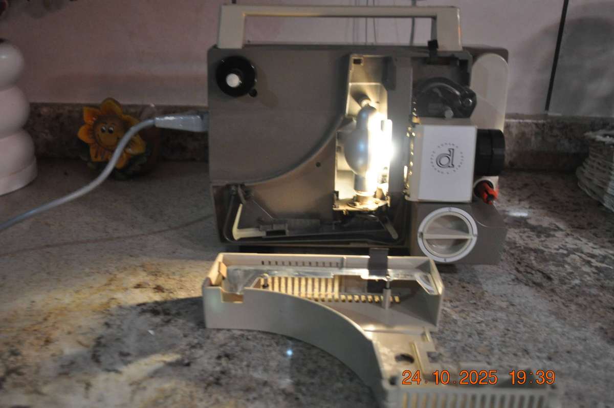 Vintage Eumig 8mm Film Projector