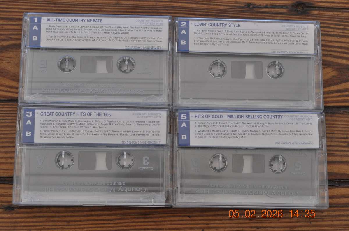 Country Music's Greatest Hits - Various (4 x Cassettes)
