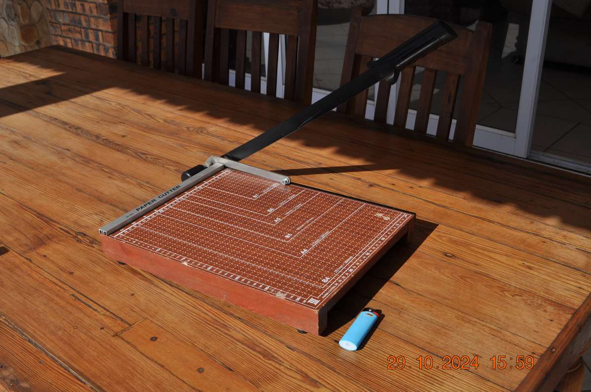 Paper Trimmer Cutter No 8003