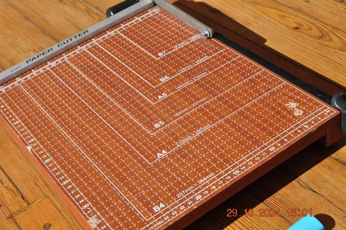 Paper Trimmer Cutter No 8003