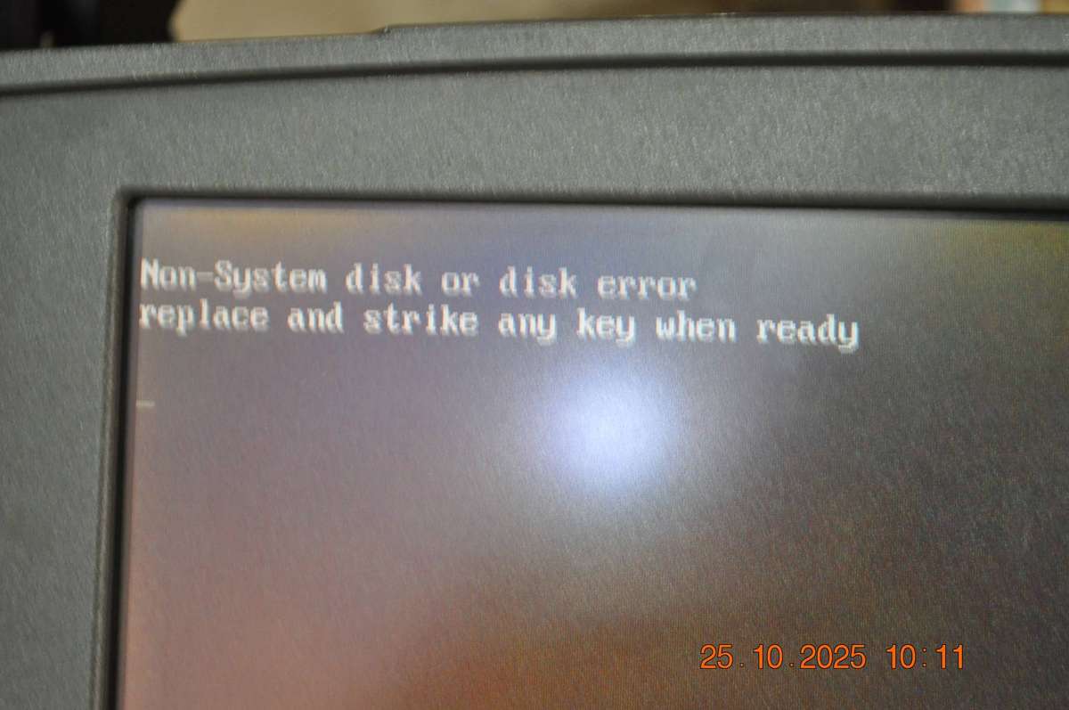 Vintage Compaq Armada 1120 Pentium 100