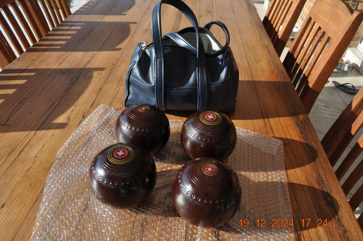 Henselite Super Grip Size 6 Lawn Bowls