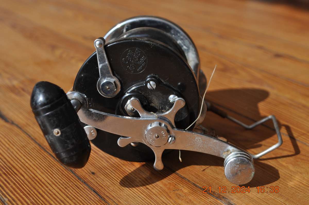 Penn Jigmaster No 500 Fishing Reel (black)