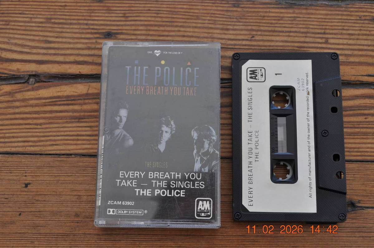 The Police - Every Breath You Take : The Singles (Cassette)
