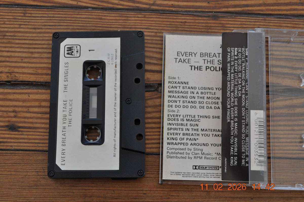 The Police - Every Breath You Take : The Singles (Cassette)