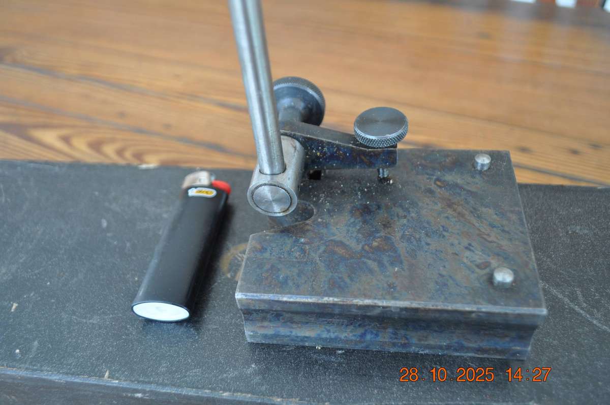 Vintage Surface Gauge Scribing Block In Case