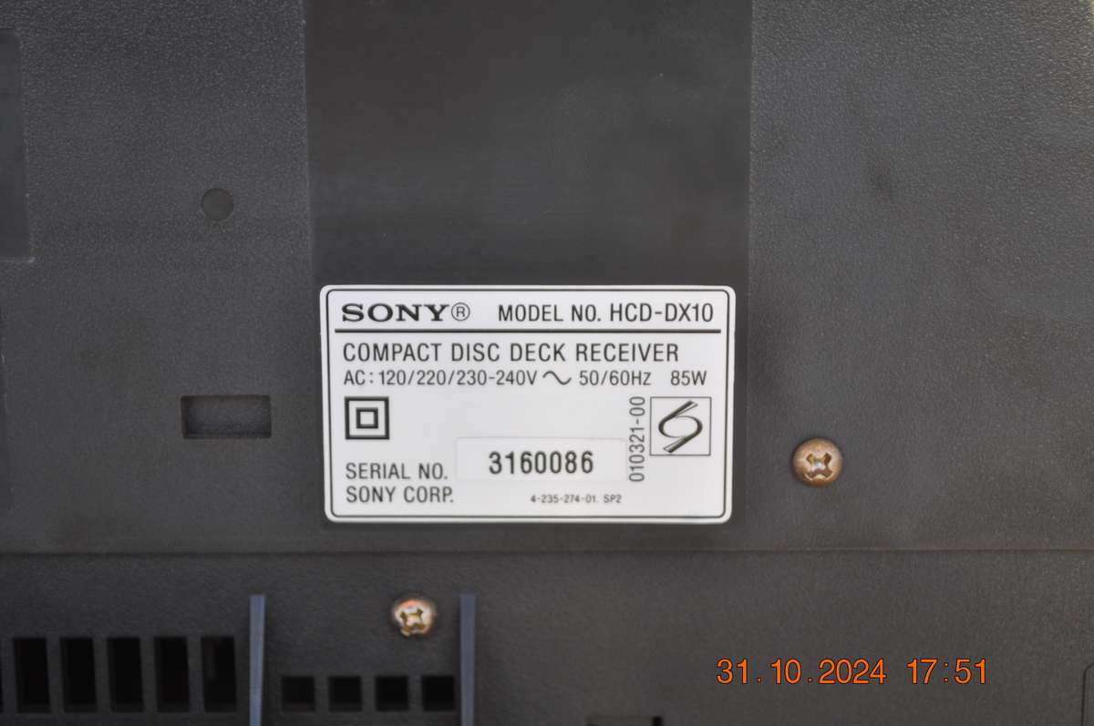 Old School Sony Hi Fi (no speakers)