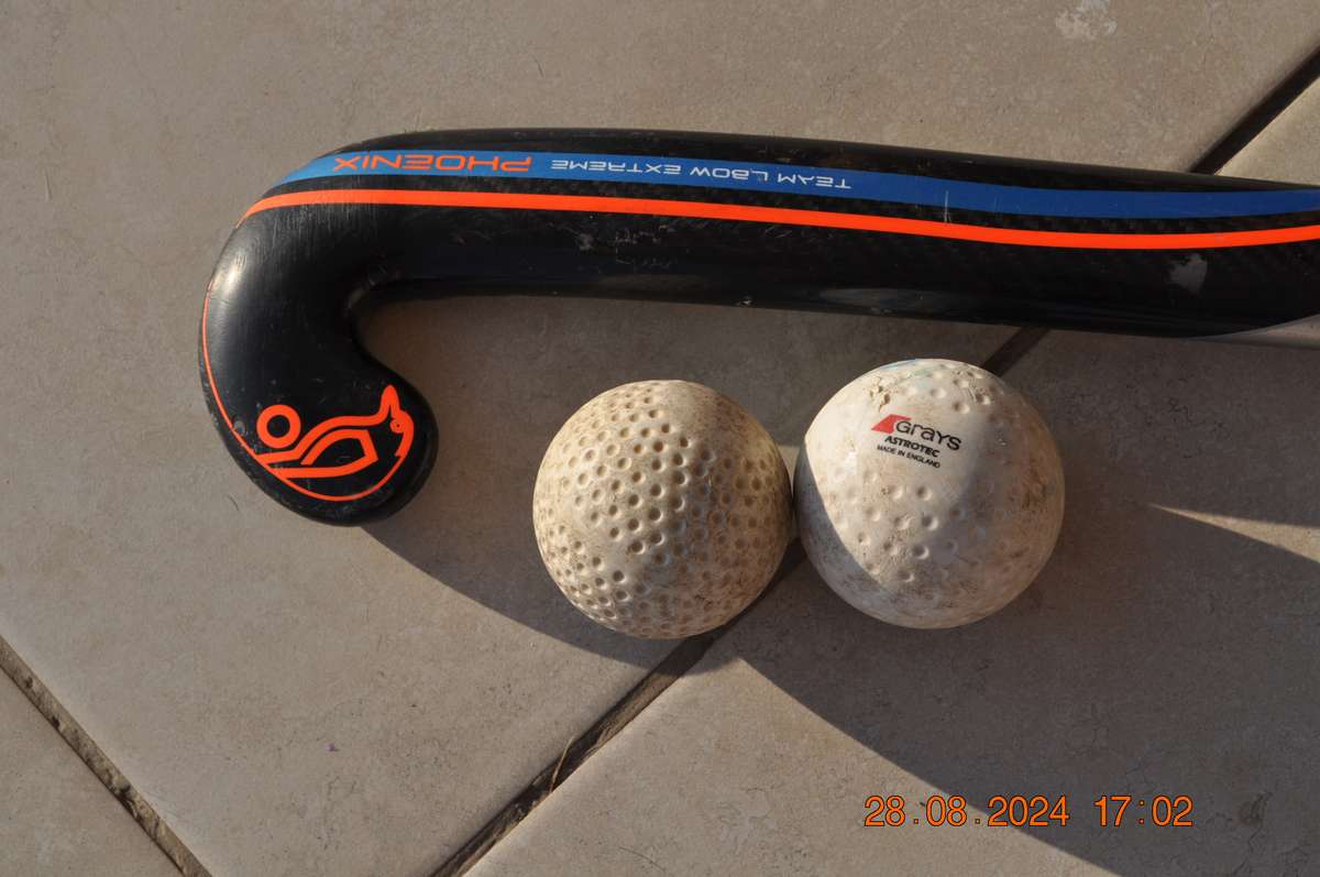 Kookaburra Phoenix Hockey Stick Plus 2 Practice Balls