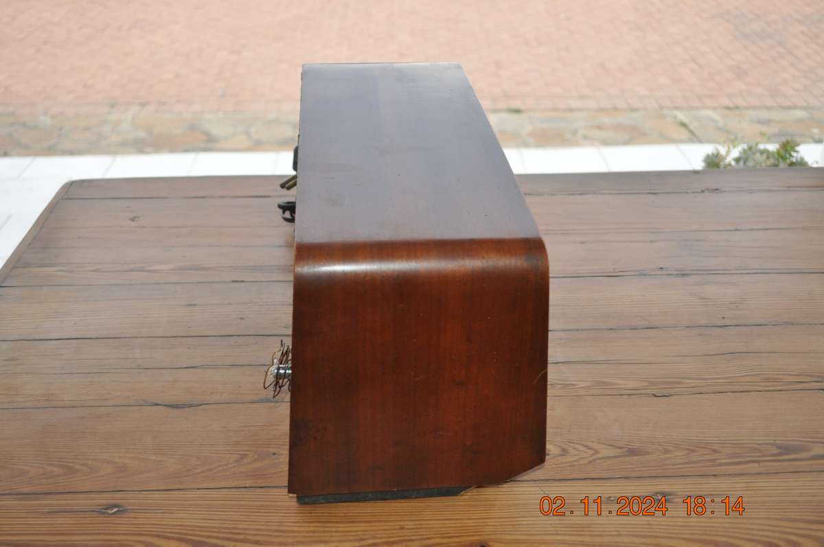 Vintage 1960s Phillips Tube Radio