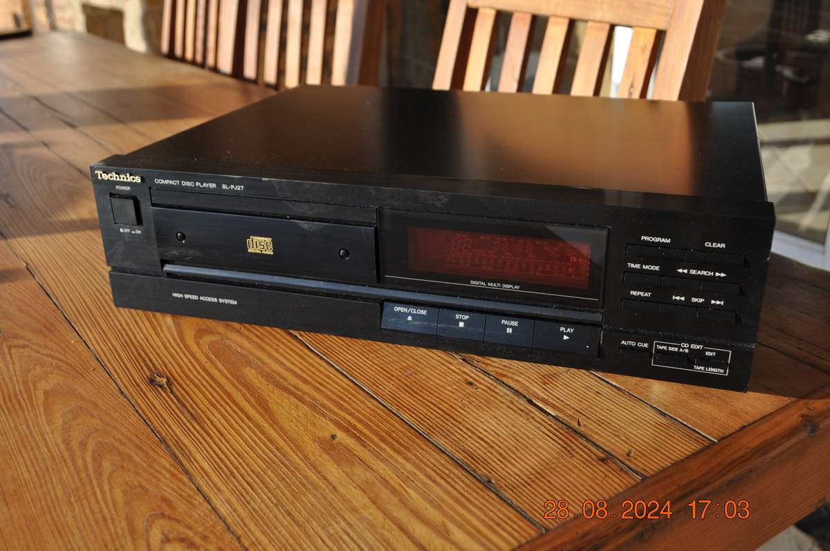 Technics CD Player SL-PJ27 (selling as is)