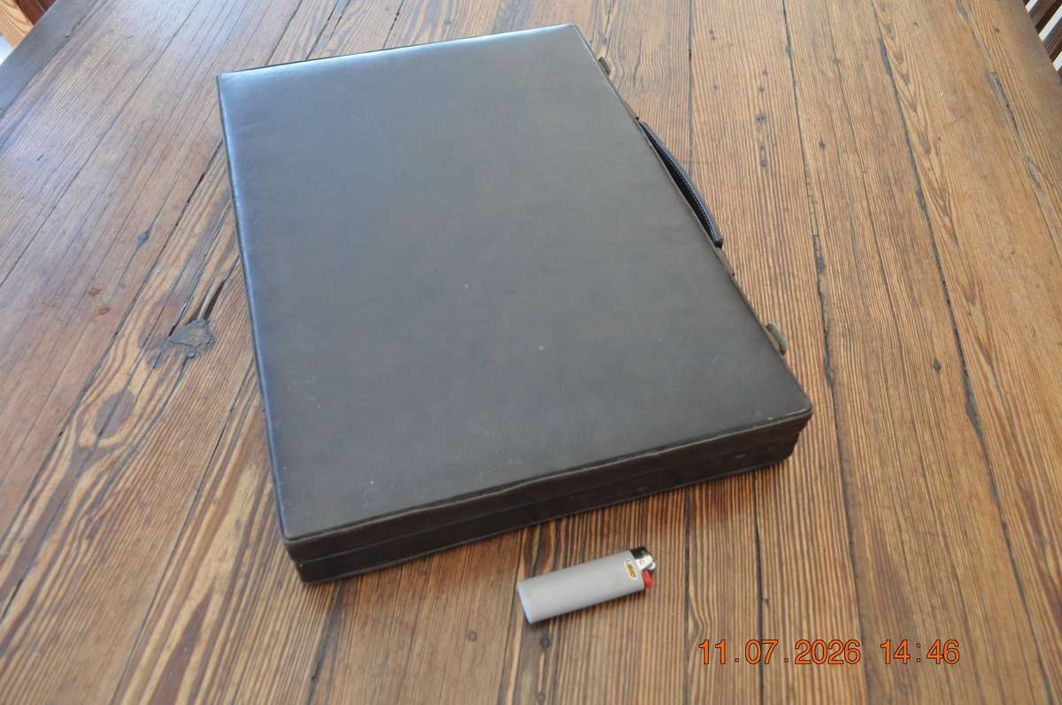 Vintage Backgammon Board Game Carry Case