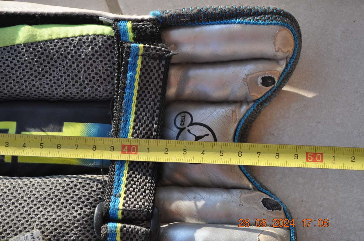 Slazenger Cricket Pads For Small Boy