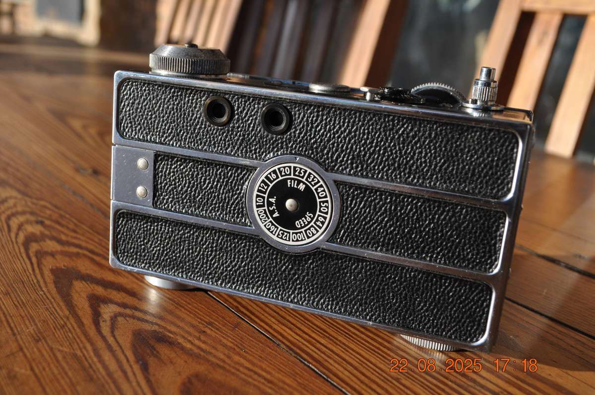 Vintage Argus C3 The Brick Film Camera