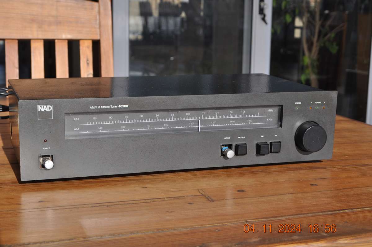 Vintage NAD tuner
