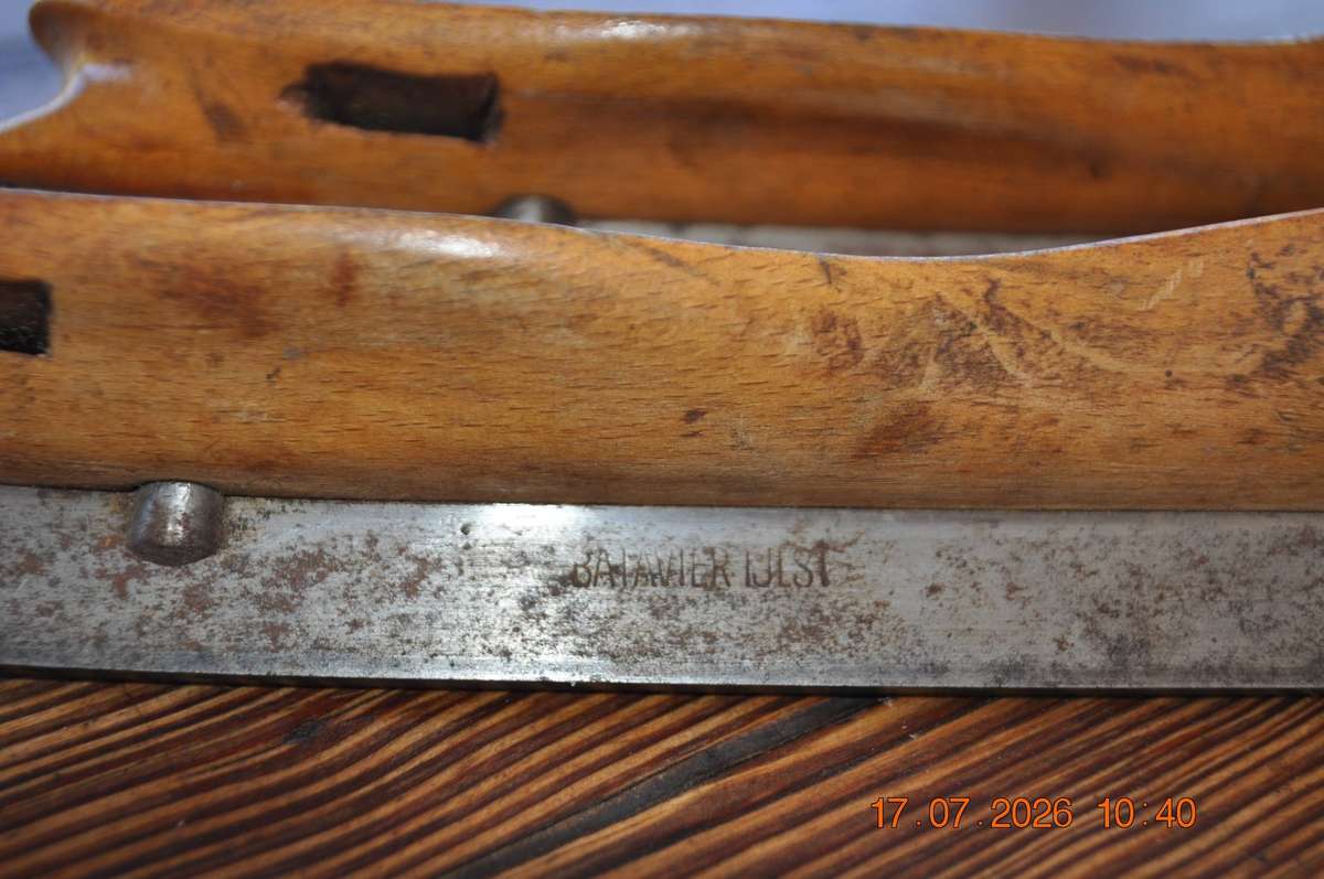 Vintage Batavier IJLST Wooden Ice Skates