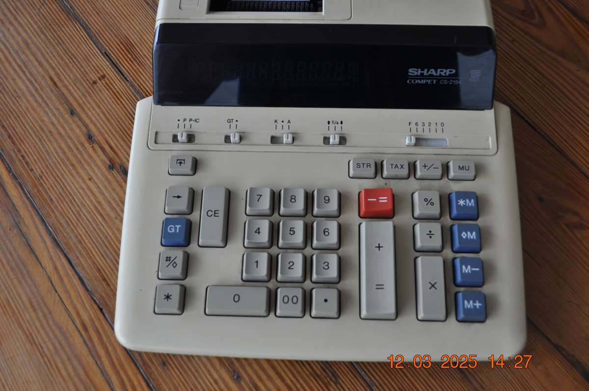 Sharp 12 Digit Desktop Adding Machine Calculator (needs ink)