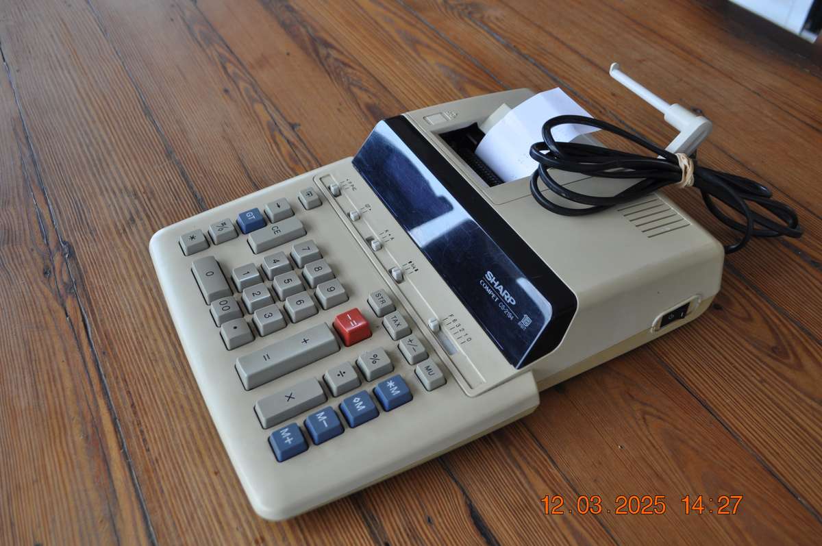Sharp 12 Digit Desktop Adding Machine Calculator (needs ink)