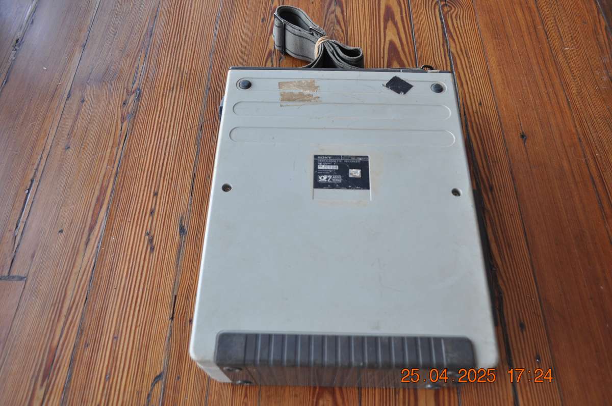 Vintage Sony U-Matic Video Cassette Recorder As Is