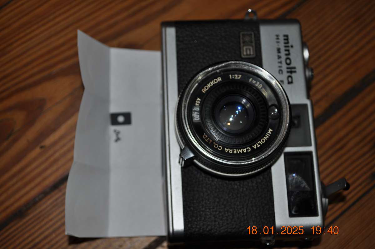 Minolta Hi-Matic F 35mm Film Camera (for parts)