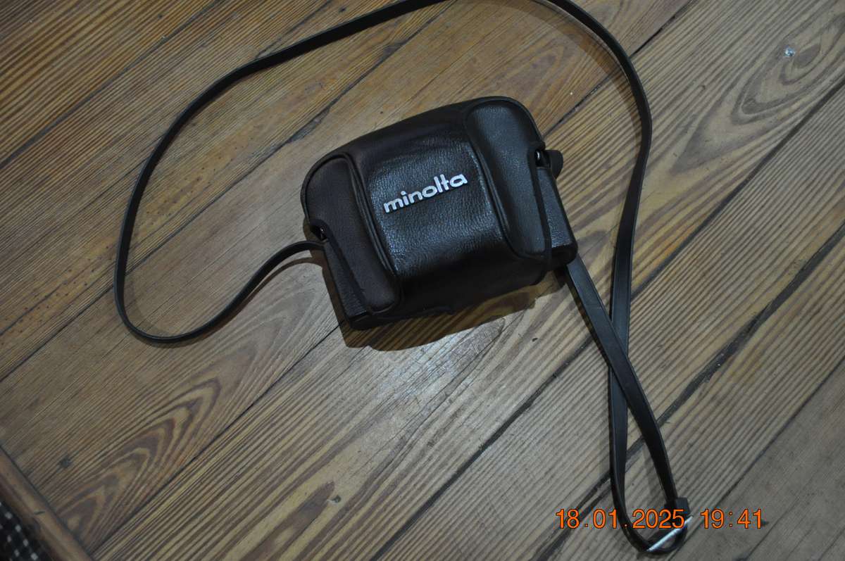 Minolta Hi-Matic F 35mm Film Camera (for parts)