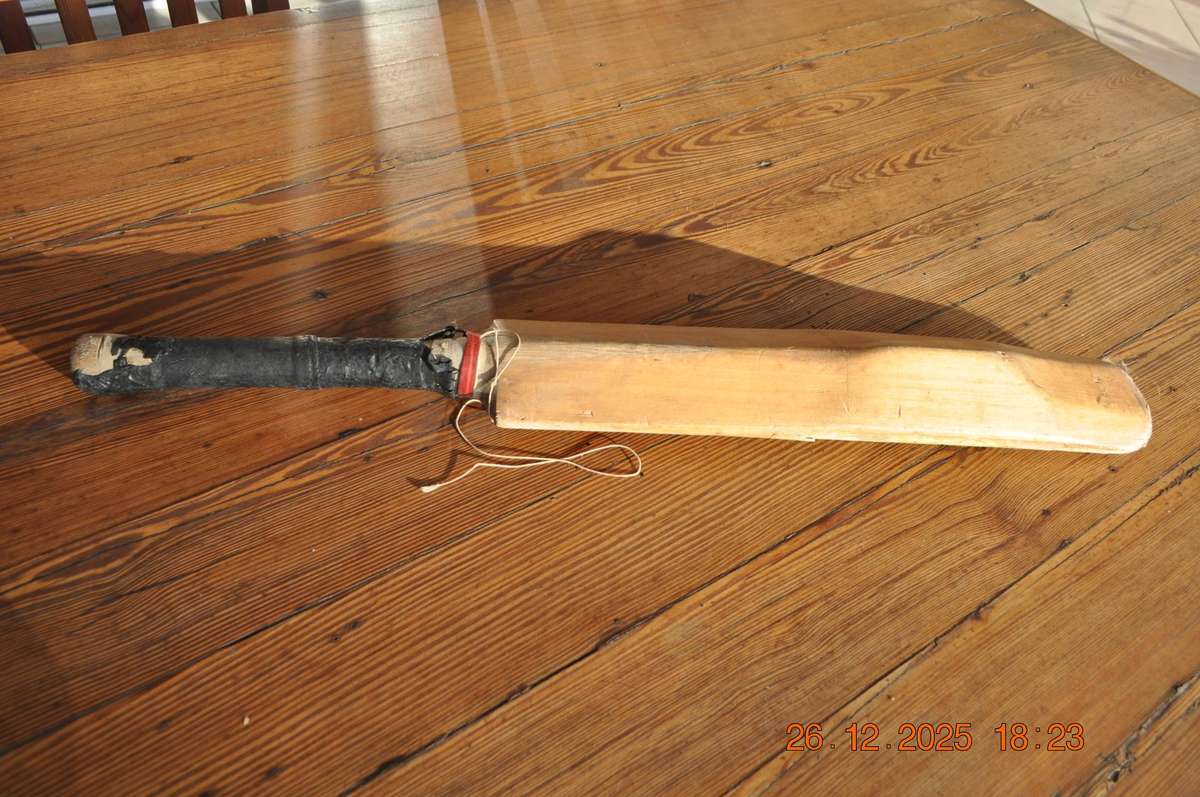 Vintage Slazenger V12 Cricket Bat Size 3