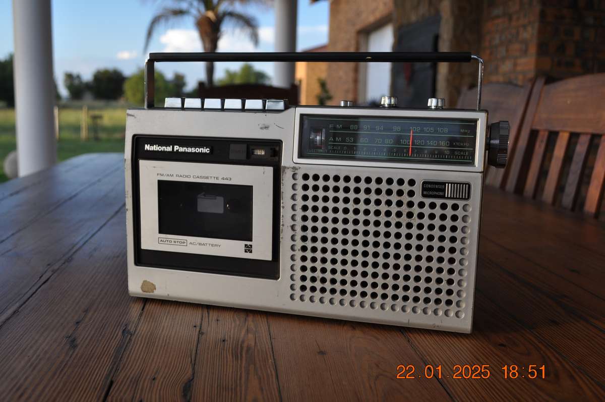 Vintage National Panasonic Radio Cassette (selling as is)