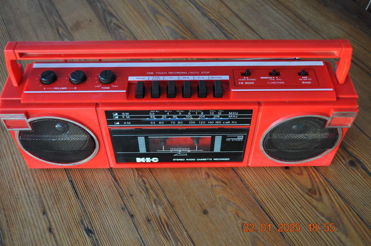 Vintage 1980s KIC Stereo Radio Cassette (parts or repair)