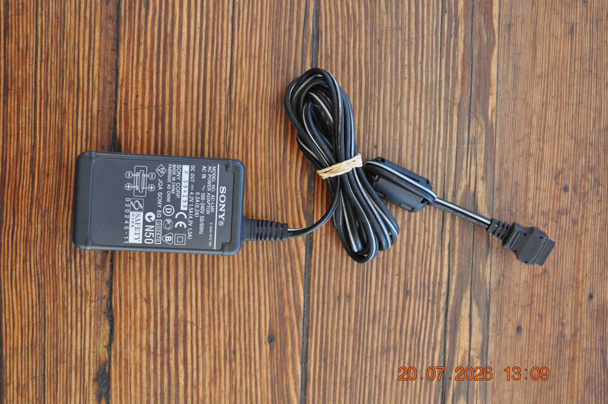 Sony Cyber-Shot AC-LM5 AC Power Adaptor