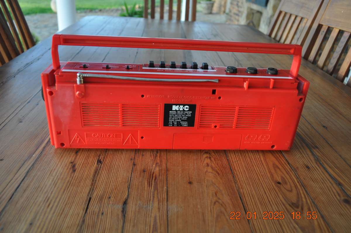 Vintage 1980s KIC Stereo Radio Cassette (parts or repair)