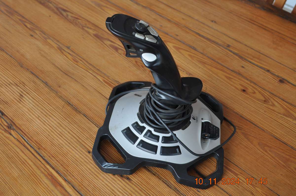 Logitech Extreme Pro 3D Joystick