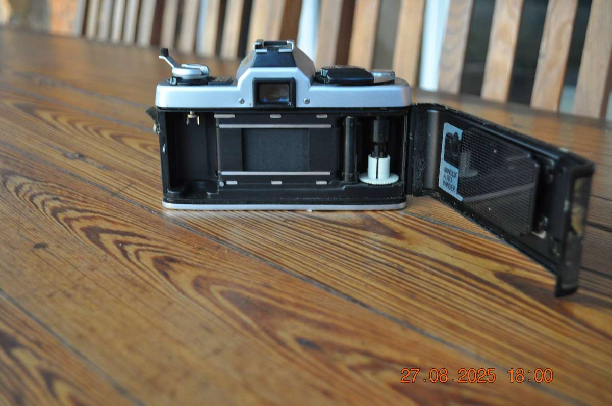 Minolta XG1 35mm Film Camera With Pancake Lens