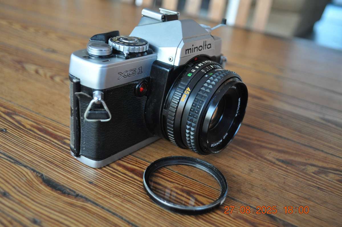 Minolta XG1 35mm Film Camera With Pancake Lens