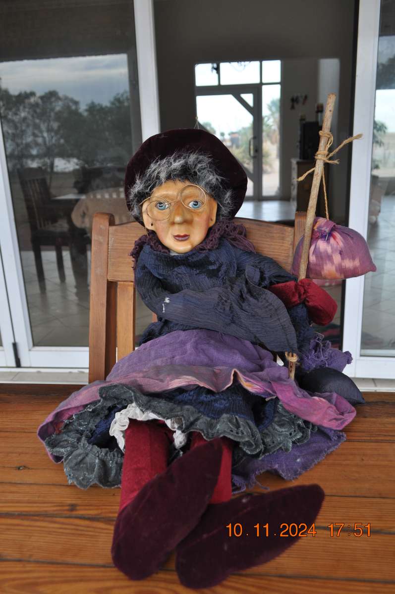 Collectable Witch 800m