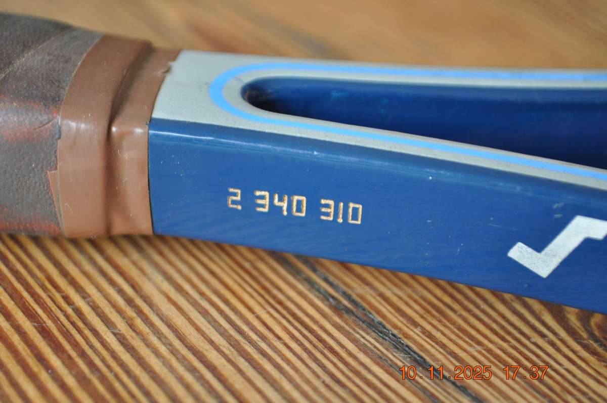 Vintage Snauwaert Lady Mid Tennis Racket