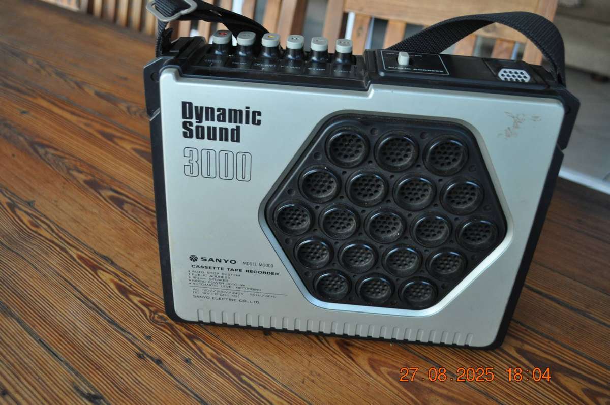 Vintage Sanyo Cassette Player M3000