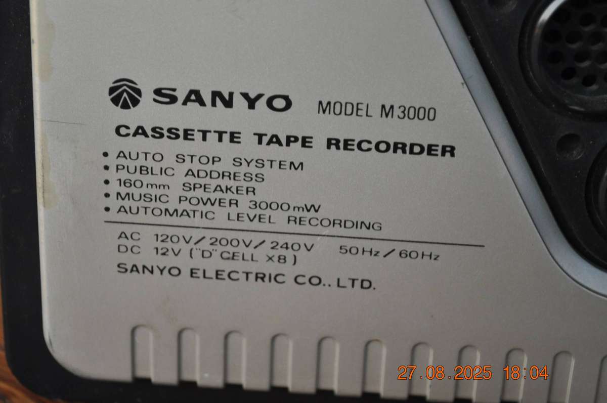 Vintage Sanyo Cassette Player M3000