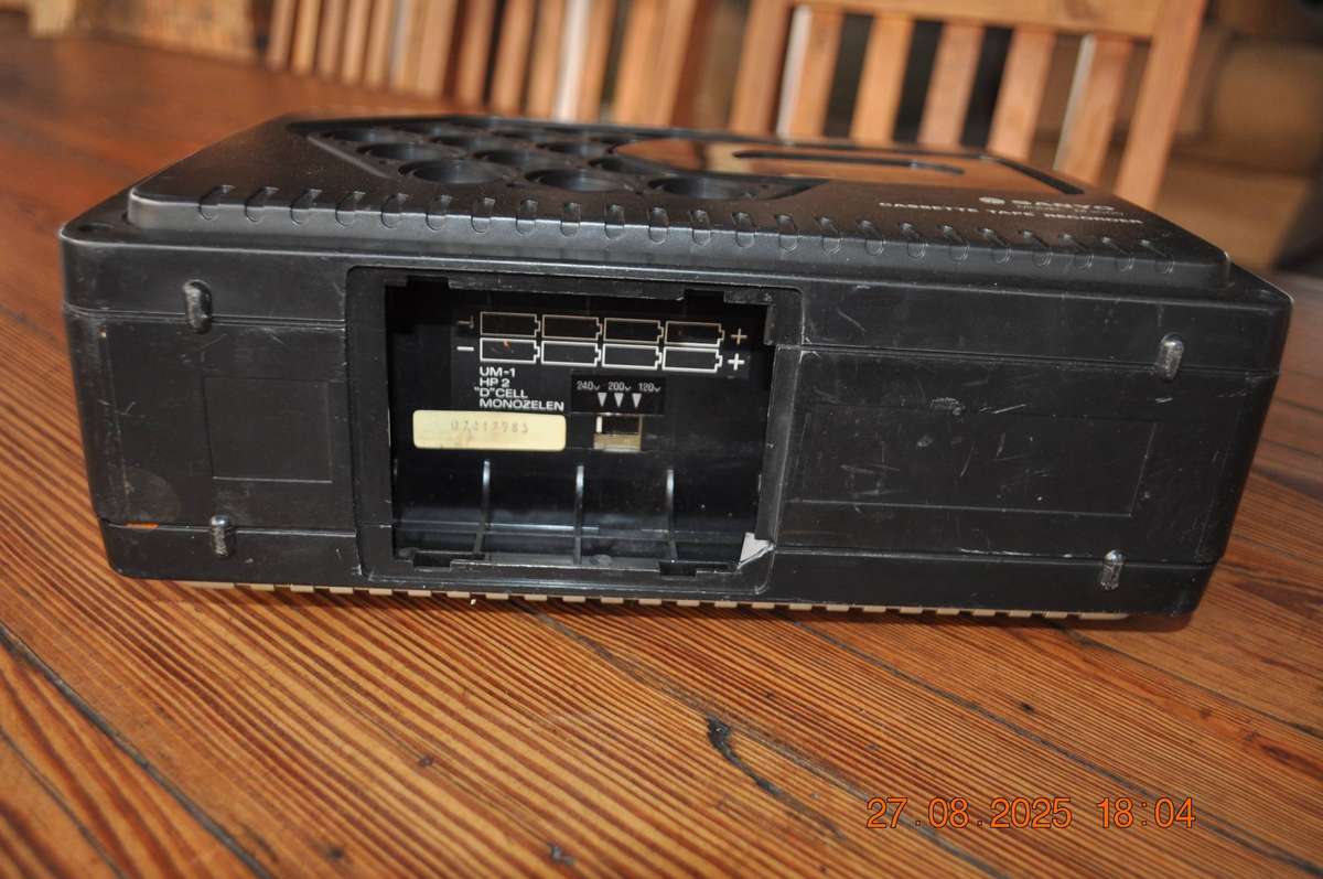 Vintage Sanyo Cassette Player M3000