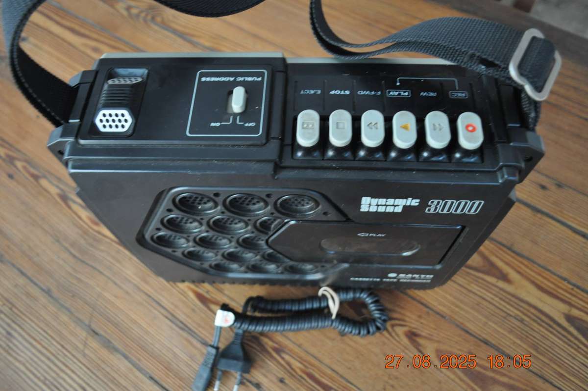 Vintage Sanyo Cassette Player M3000