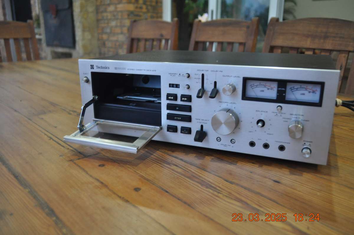 Vintage Technics Stereo Cassette Deck 676