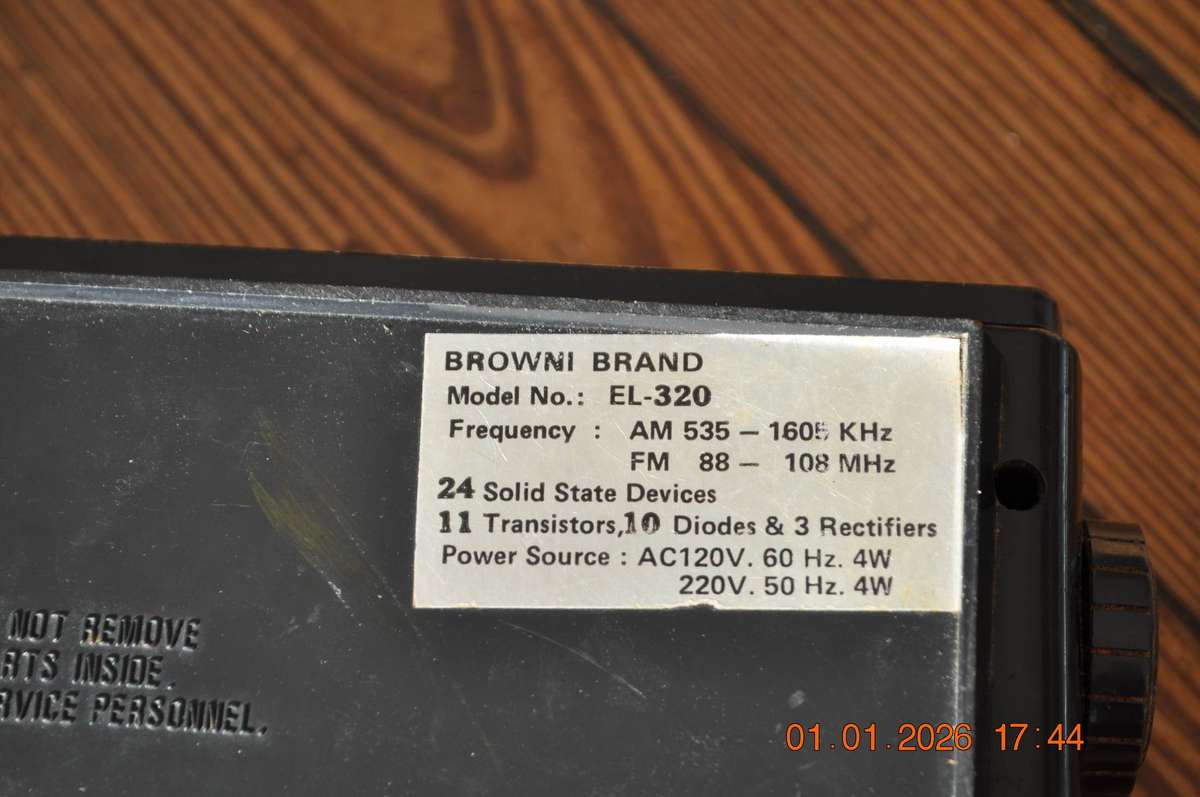 Vintage Browni Wood Grain Bedside FM Radio