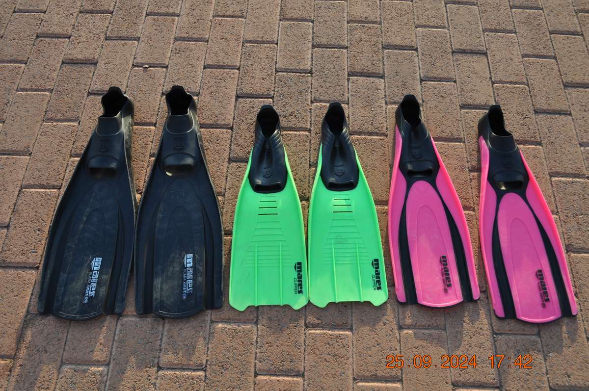 Mares Scuba Fins 3 Pairs