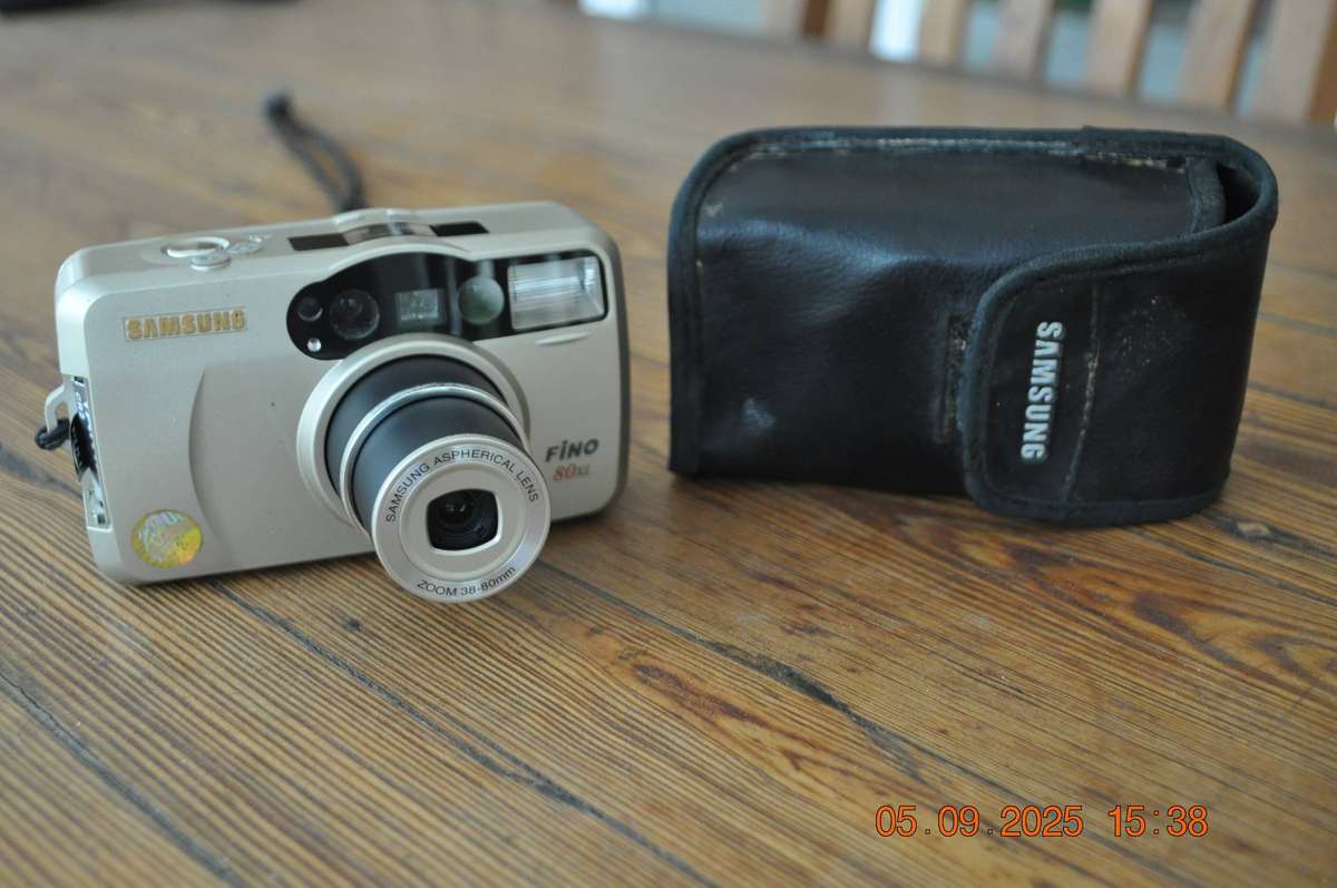 Samsung Fino80XL 35mm Film Camera With Zoom