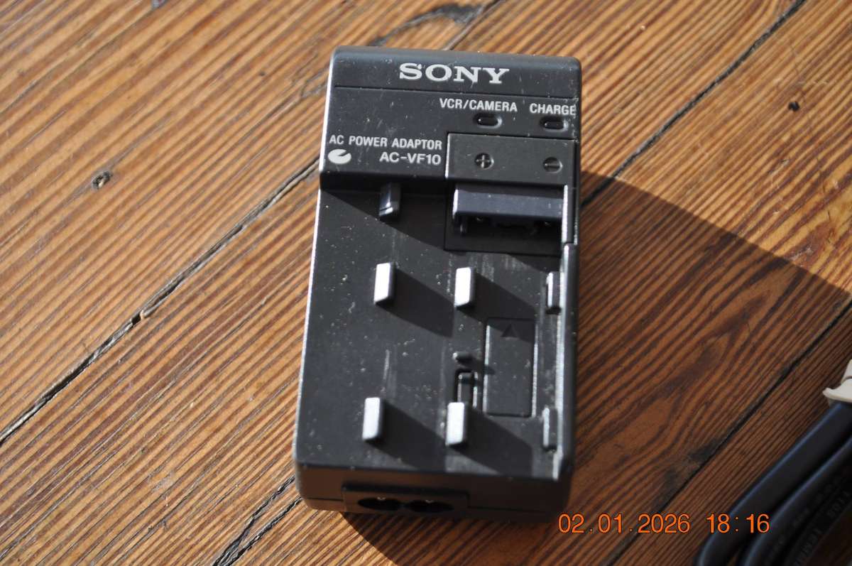 Original Sony AC-VF10 Camera Battery Charger