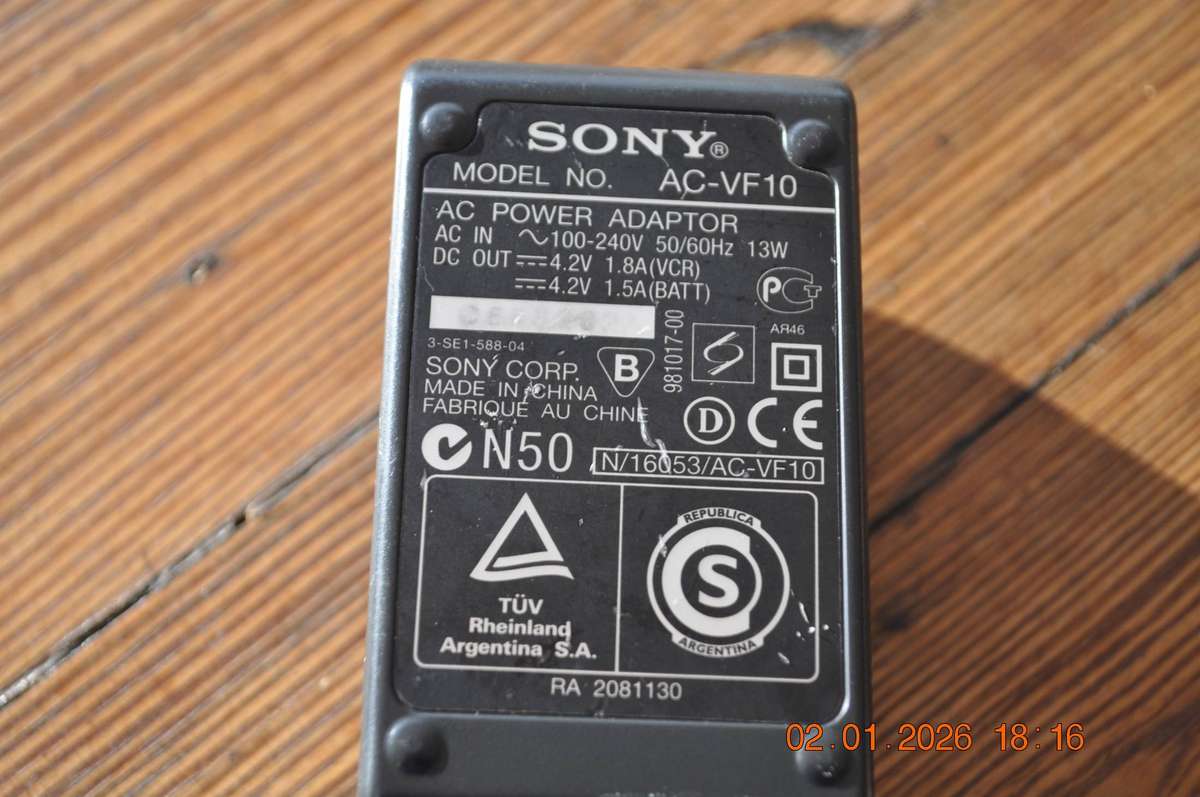 Original Sony AC-VF10 Camera Battery Charger