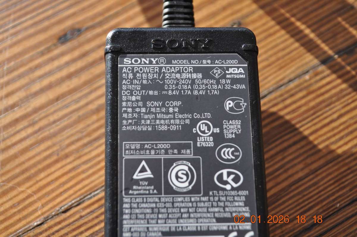 Original Sony AC-L200D Camera Battery Charger