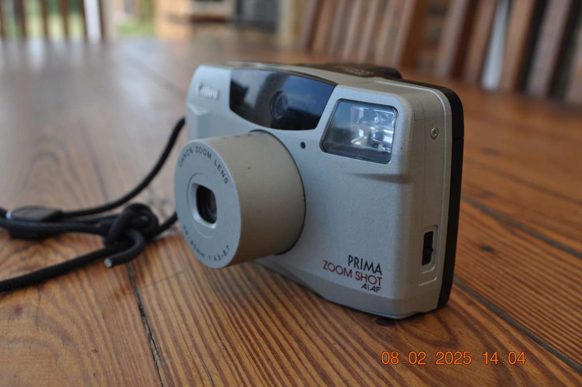 Vintage Canon Prima Zoom Shot 35mm Film Camera