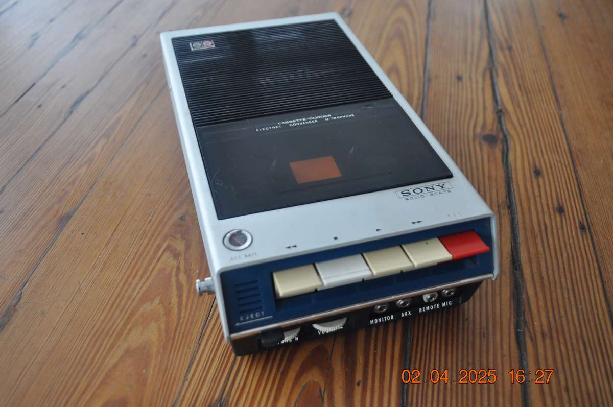 Vintage Sony Tape Cassette Player (as is)