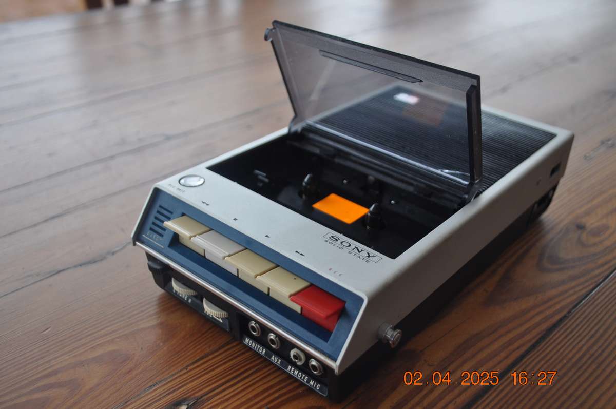 Vintage Sony Tape Cassette Player (as is)
