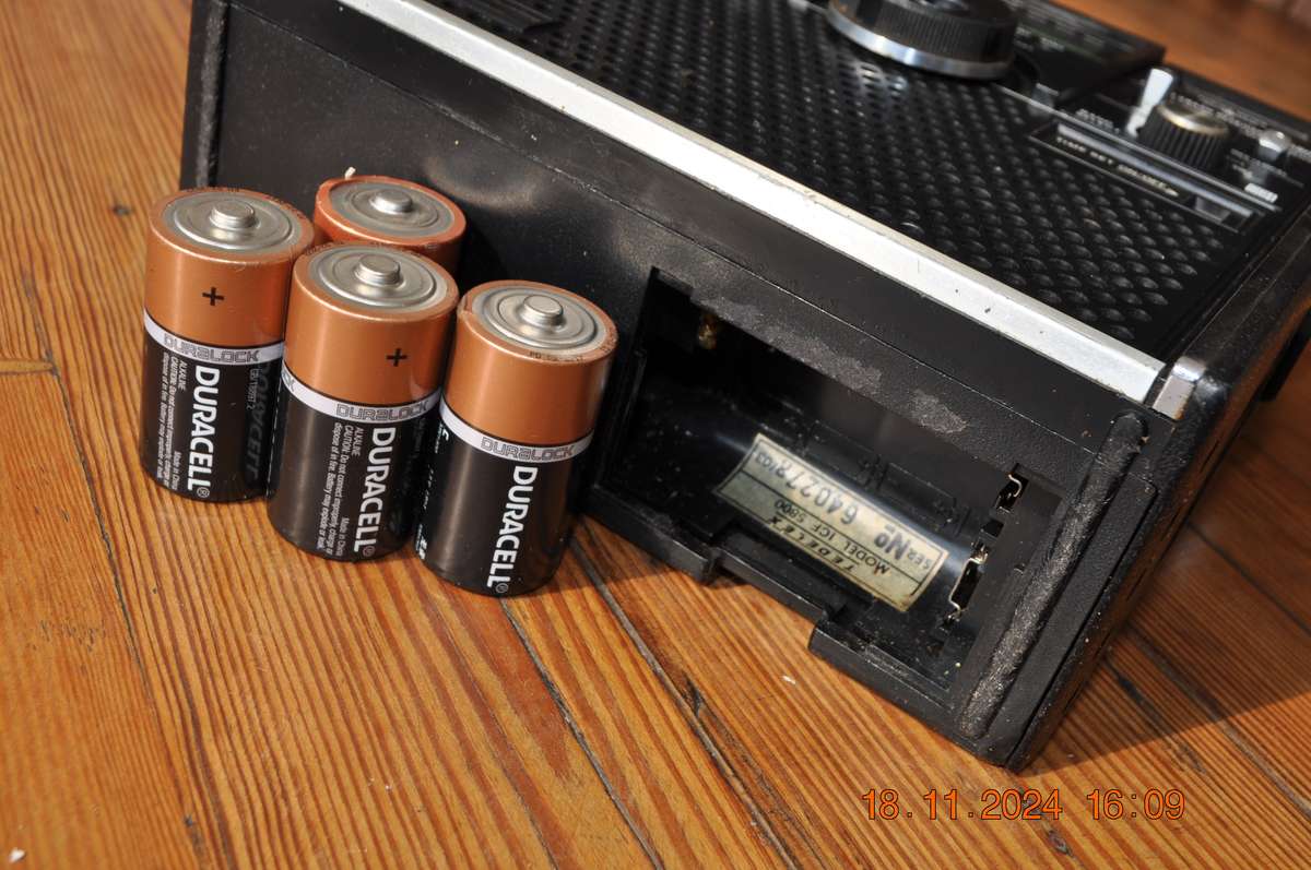 Vintage Sony ICF-5800H 5 Band Radio Sky Sensor Am Fm